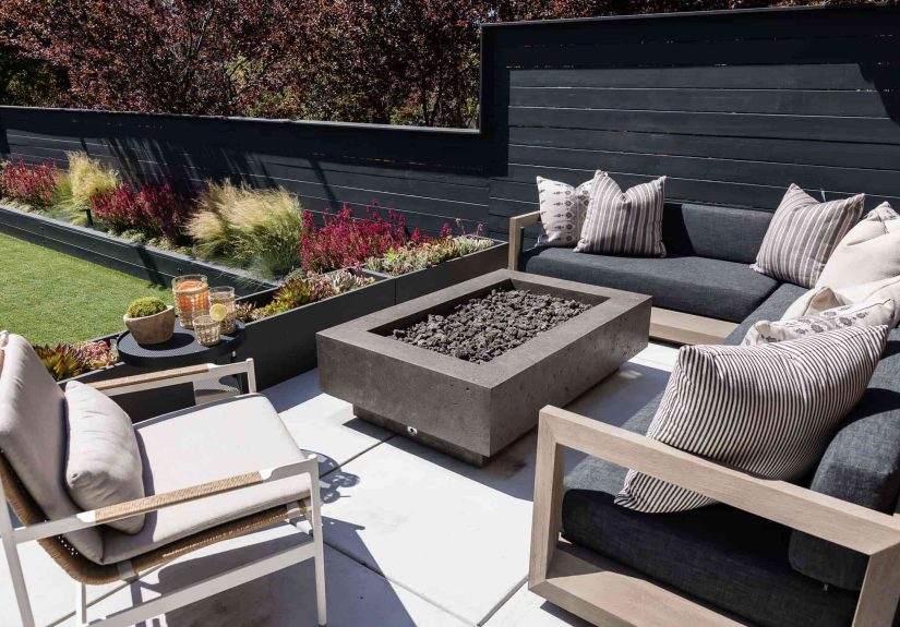 28 Inexpensive Privacy Fence Ideas for Your Yard