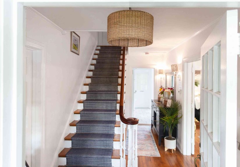 How a Staircase Facing the Door Affects Your Feng Shui