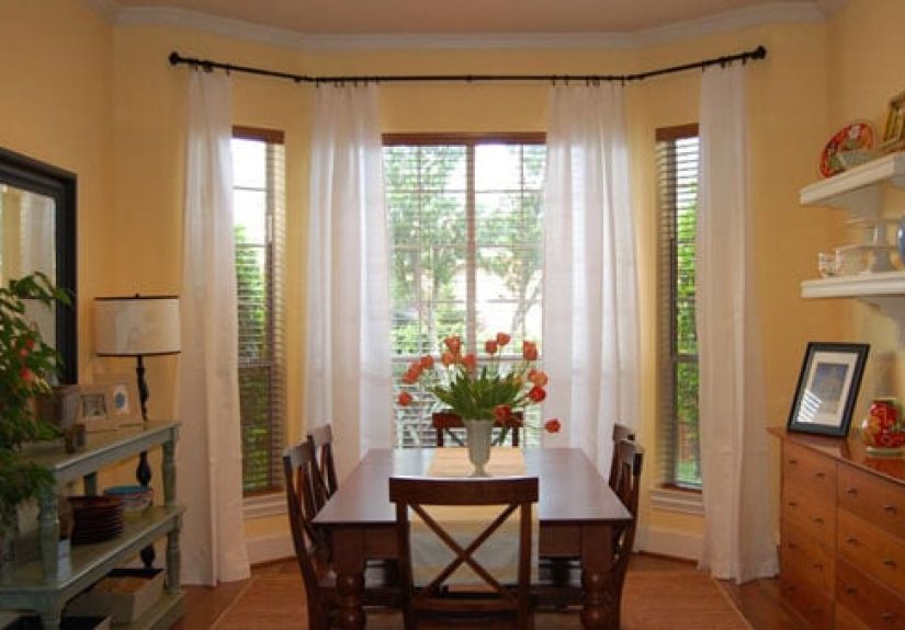 How To Choose The Right Curtains, Blinds, Shades, and Window Treatments For Your Doors And Windows