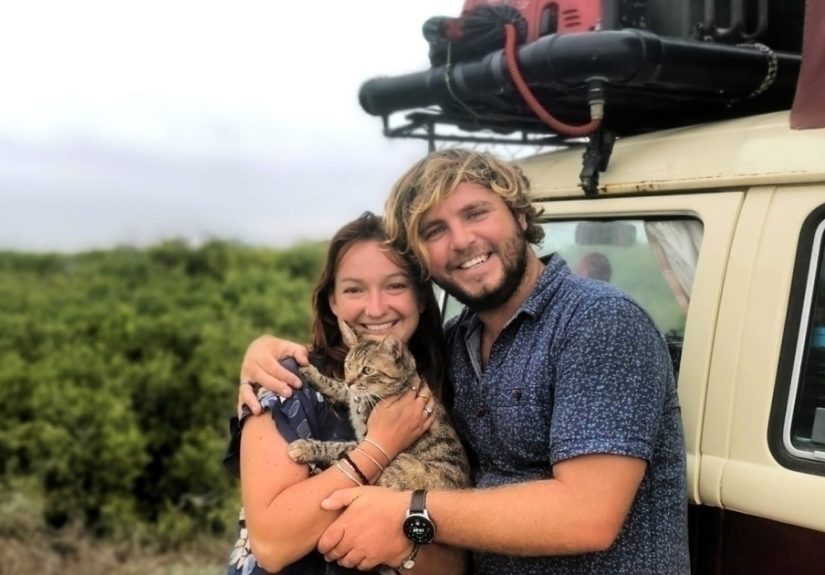 Refusing To Come Back Home Without Their Adopted Cat, UK Couple Gets Stuck In Mexico For A Whole Year