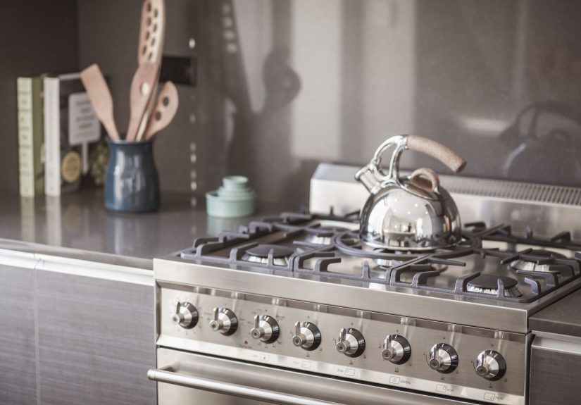 Slide-In vs. Drop-In Cooking Range Comparison Guide