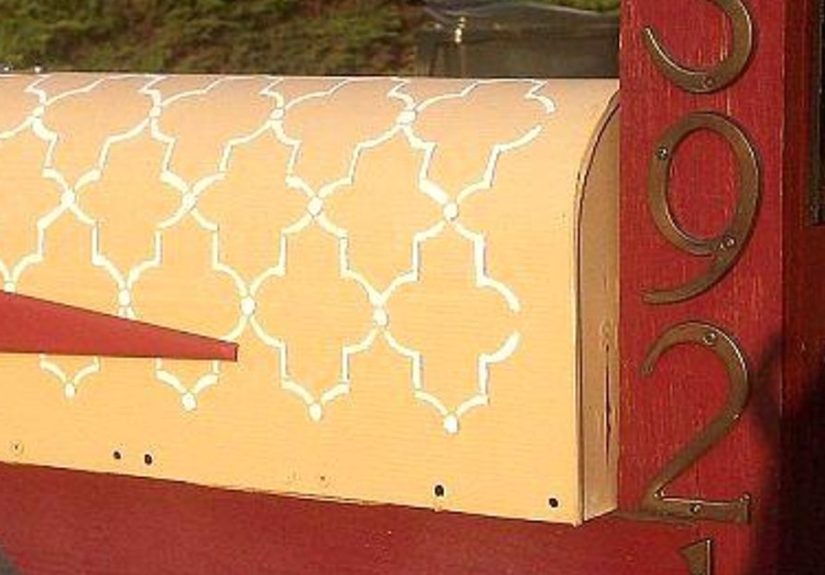Stenciled Mailbox Makeover