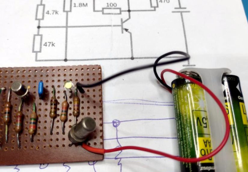 2025 One Hertz Challenge: An Ancient Transistor Counts The Seconds