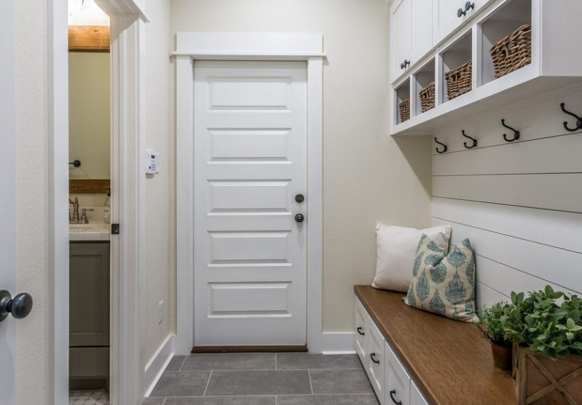 25 Top Interior Design Trends 2023: Experts Share What's In & Out