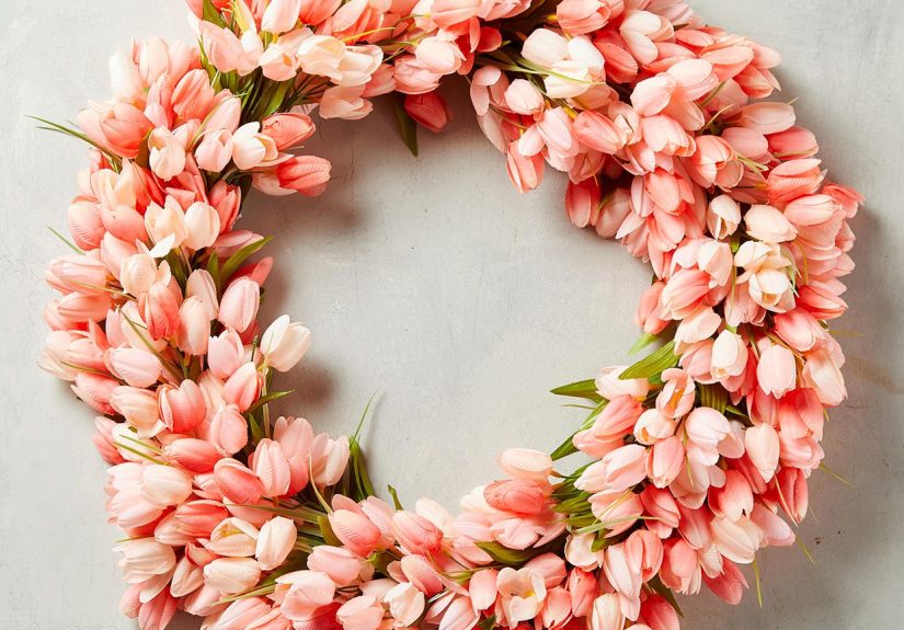 34 Gorgeous Spring Wreaths to Brighten Your Front Door