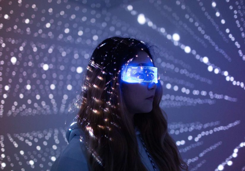 Lighter, Smaller Headsets Could Make VR More Immersive