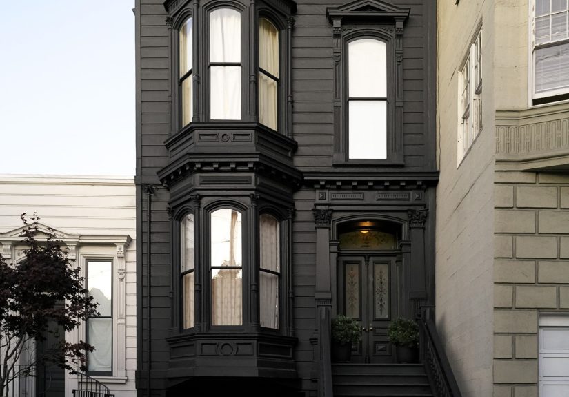 10 Easy Pieces: Architects' and Designers' Favorite Black Paint Picks