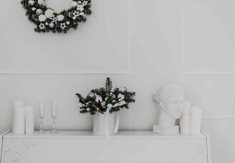 6 Holiday Decor Items That Look BadEven If It Was Expensive