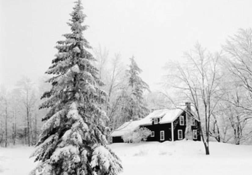 #867 Snow Falling on Christmas Eve - 1000 Awesome Things