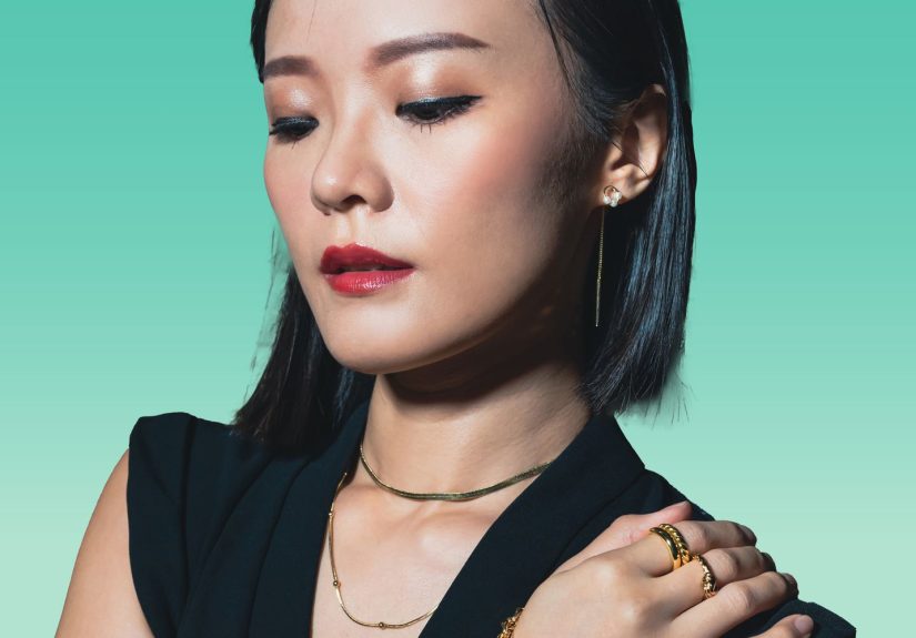 How to Style a Herringbone Necklace for Every Day