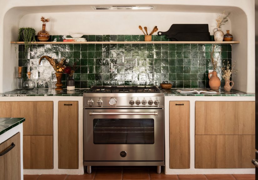 This 3-Ingredient DIY Spray is the Key to Smudge-Free Stainless Steel
