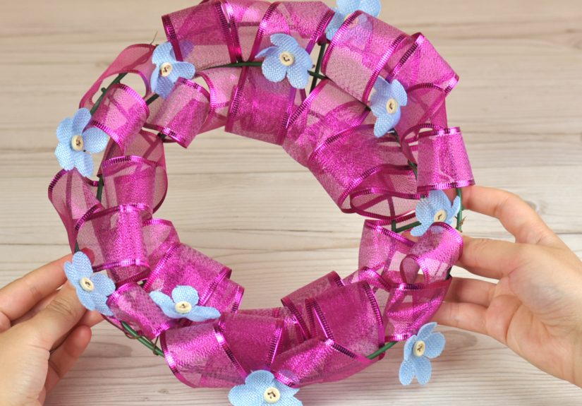 How to Make a Ribbon Wreath: 3 Easy & Cool Ideas