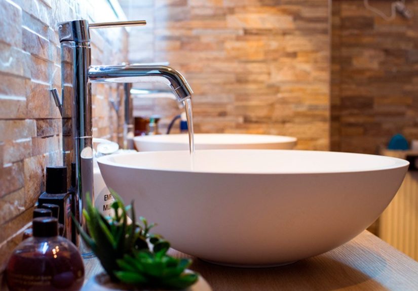 How to Make A Small Bathroom Feel Bigger, According to Joanna Gaines