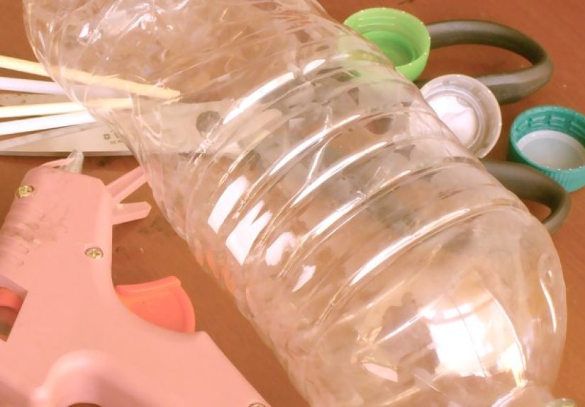 How to Make a Toy Car Out of Recycled Material