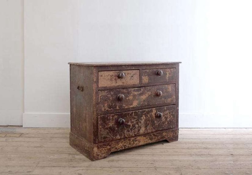 Victorian Chest of Drawers